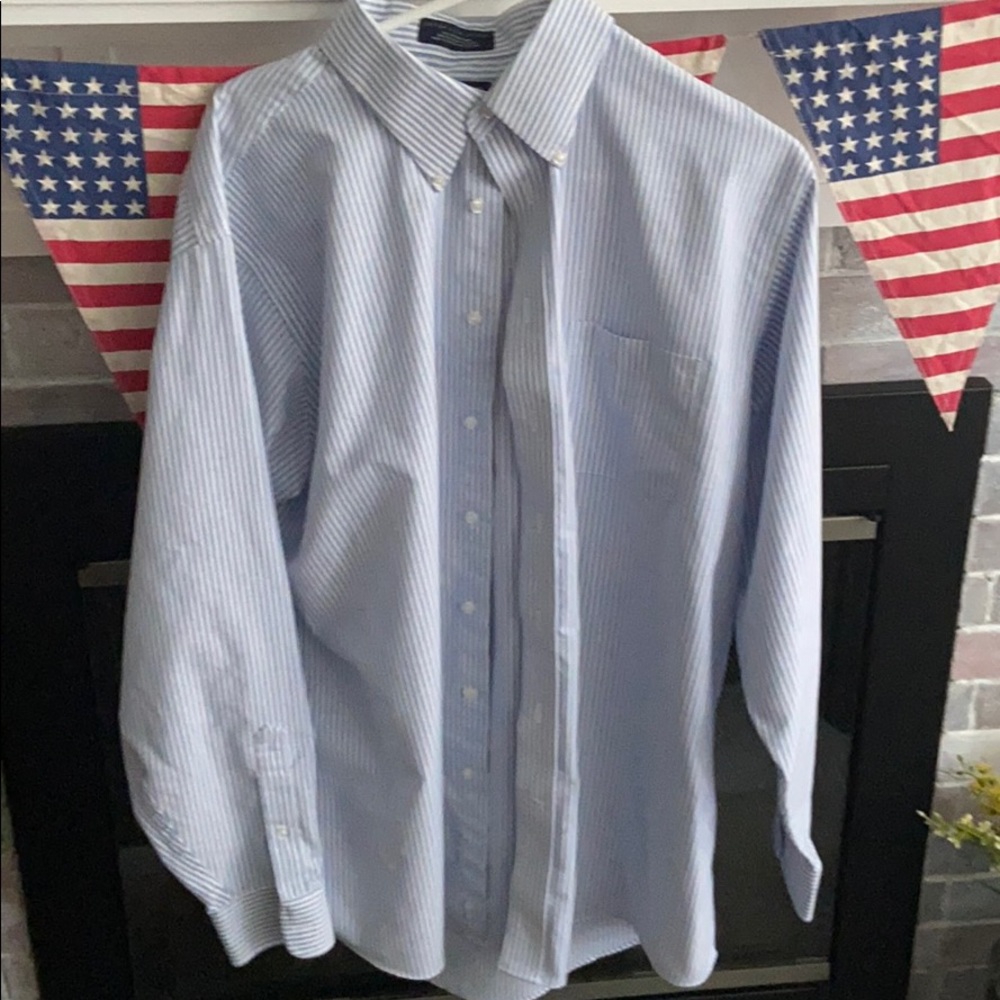Men’s striped shirt